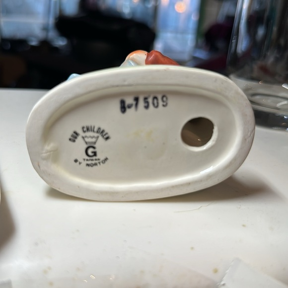 💋 4 FOR $50 / Vintage Little Boy Postman - Our Children #8-7509 Taiwan by Norton - Picture 6 of 6